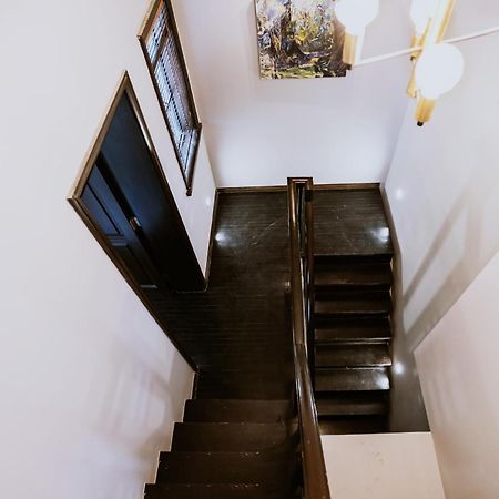 Shanghai Downtown Hills Boutique Guesthouse - Near Metro Line 7, Exit 3, Changping Road Habitación foto