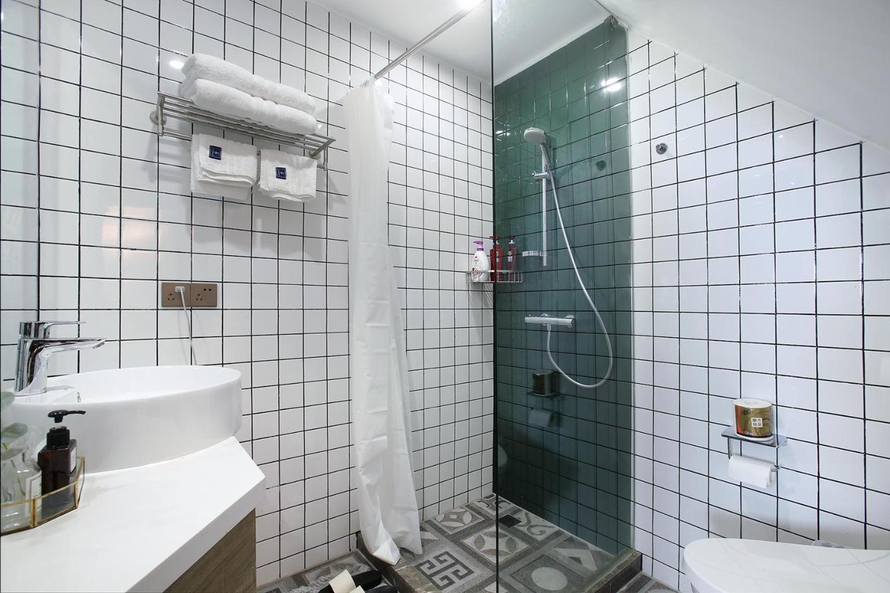 Shanghai Downtown Hills Boutique Guesthouse - Near Metro Line 7, Exit 3, Changping Road Habitación foto