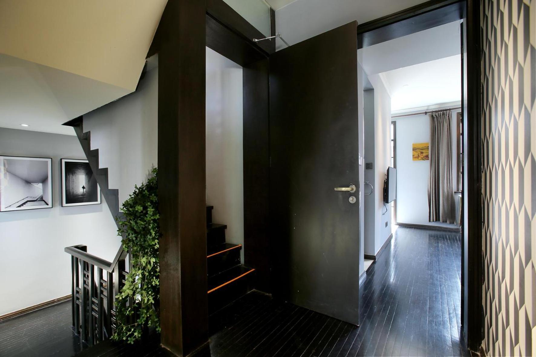 Shanghai Downtown Hills Boutique Guesthouse - Near Metro Line 7, Exit 3, Changping Road Habitación foto